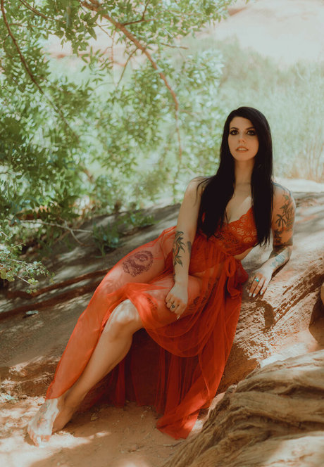 Thatsoraven95 star sexy pic