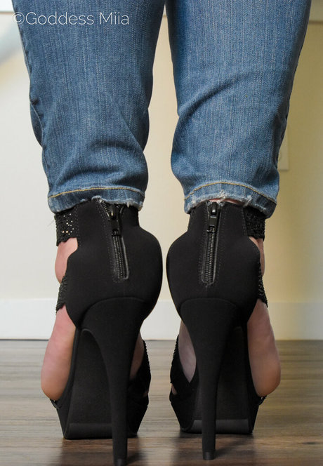 Goddess Miiaa hot actress photo