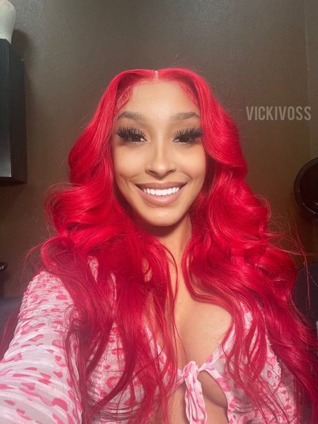 Vicki Voss star art pic