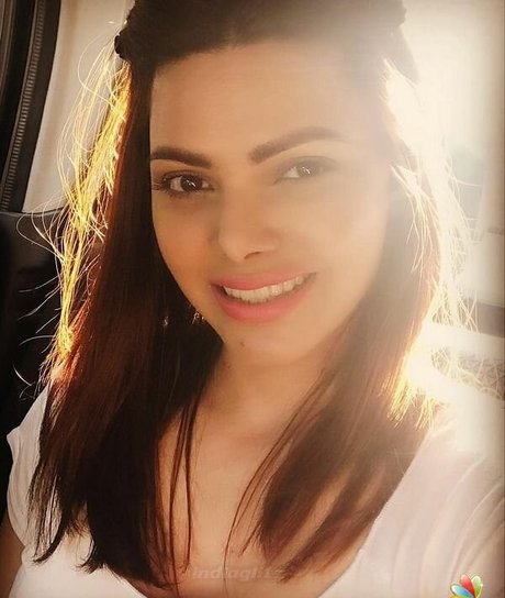 Sherlyn Chopra pornstar free archive