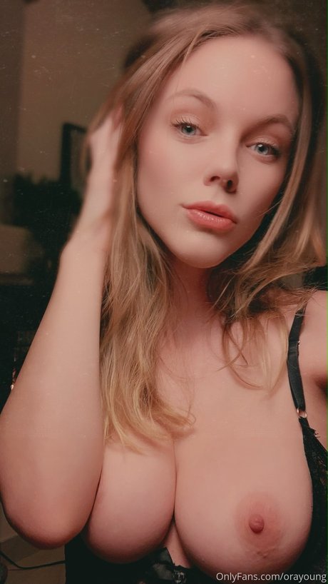 thigh high boots onlyfans hot naked pic