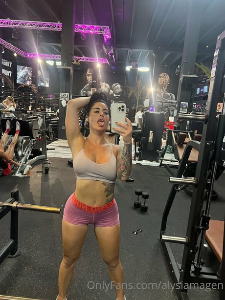 lips onlyfans free naked images