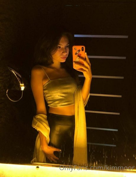 Kim Moor star art picture