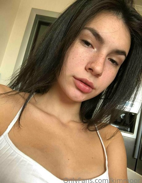 Kim Moor pretty actress archive