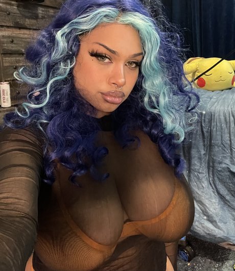 Lia Bluemoon hd pornstar img