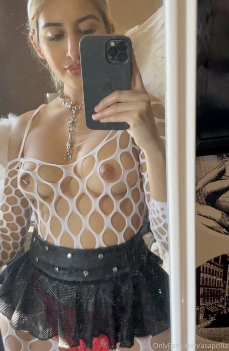 Asapcilla erotic pornstar photo