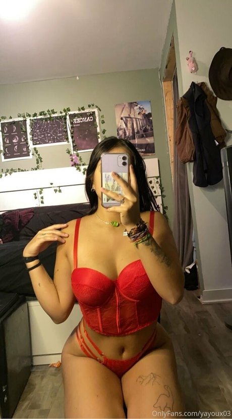 Yayoux03 nude model pictures