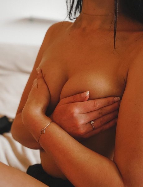 lrsrfrt model xxx pictures