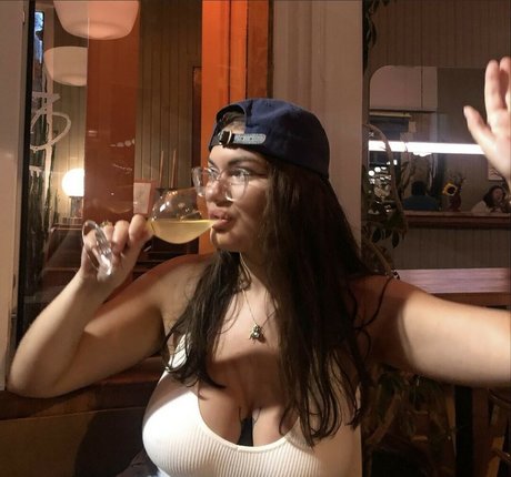 Sailor toes star nude pic