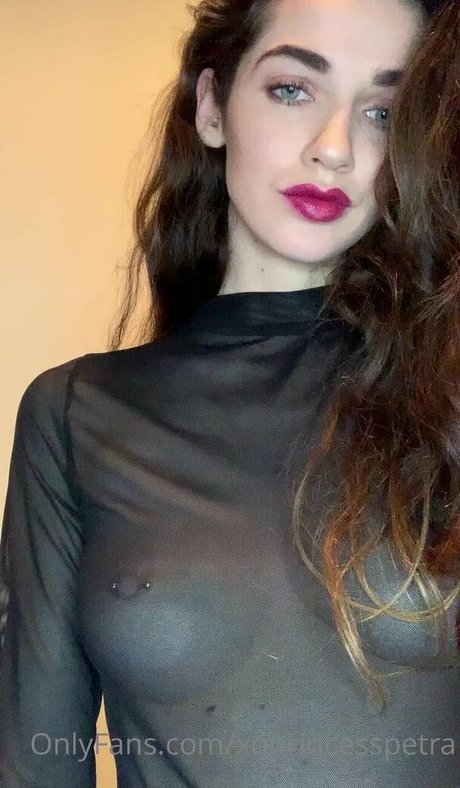 xoPrincessPetra beautiful model pic