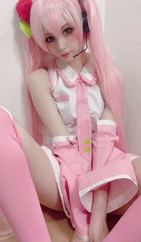 Hirariann model erotic pics