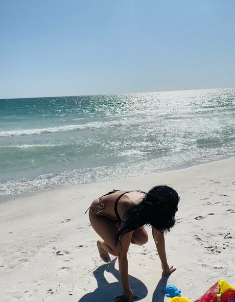 Abella Anderson naked star pics