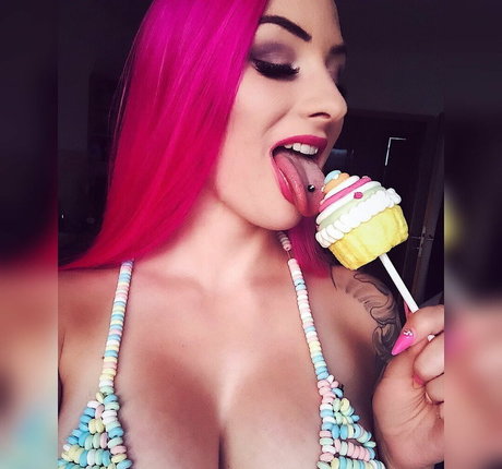 Pia Sativa top star photos