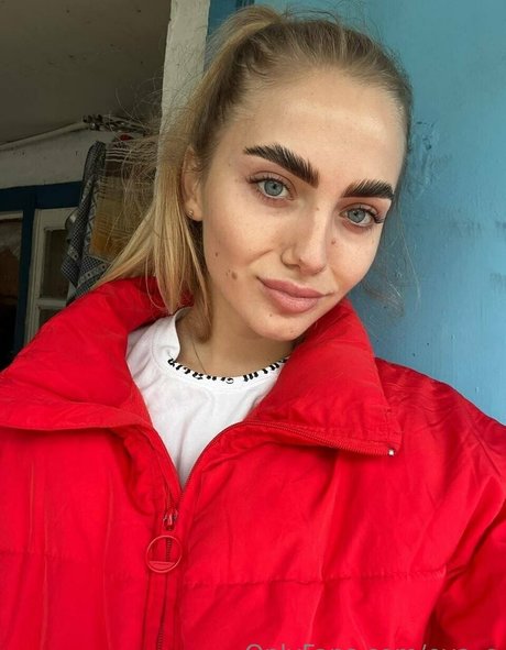 eva e model naked picture