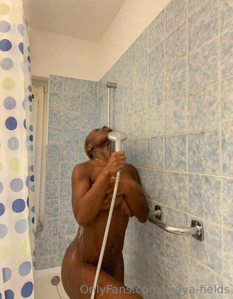 Maya fields star hd photo