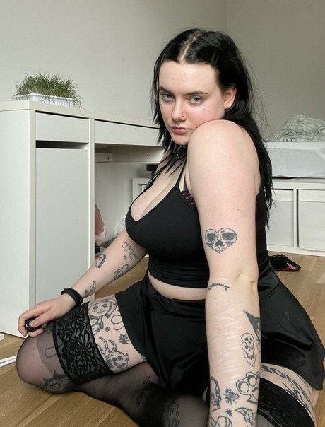 thicktinker adult actress photos