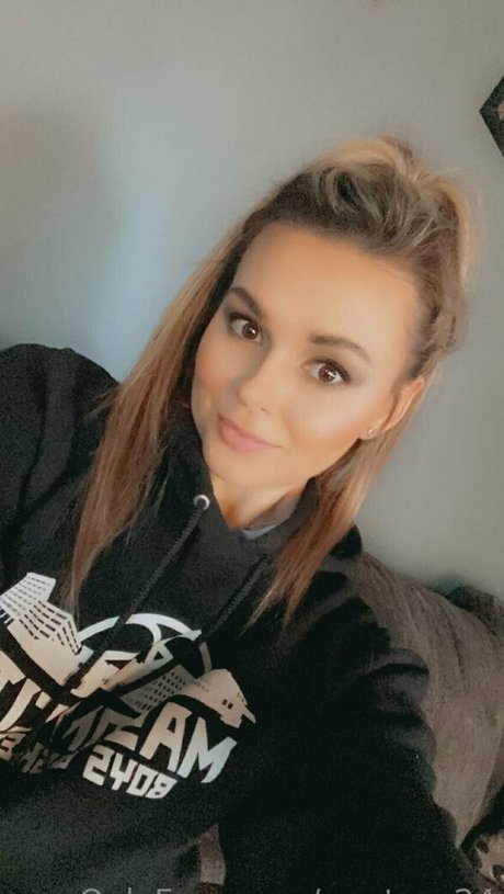 tiny onlyfans xxx gallery