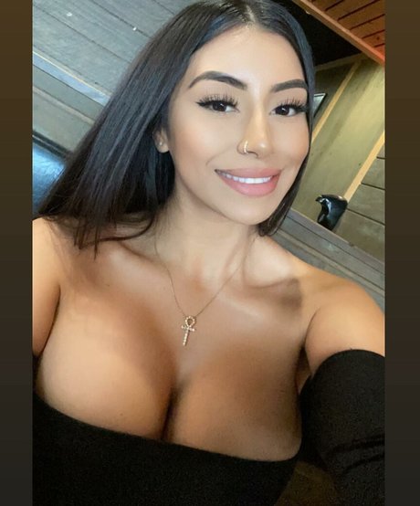 Princess Jasmin nude actress photo