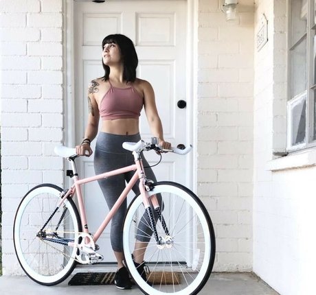 alicenocountry star nude picture