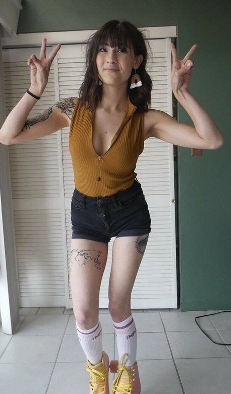 alicenocountry star hot pictures