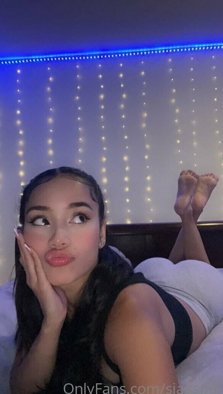 pretty pussy onlyfans naked pic