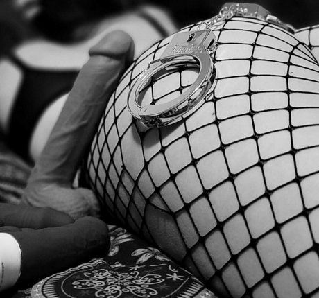 spilledwine420 nude actress pic