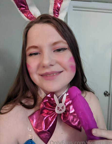 sweetlillie nude model pic