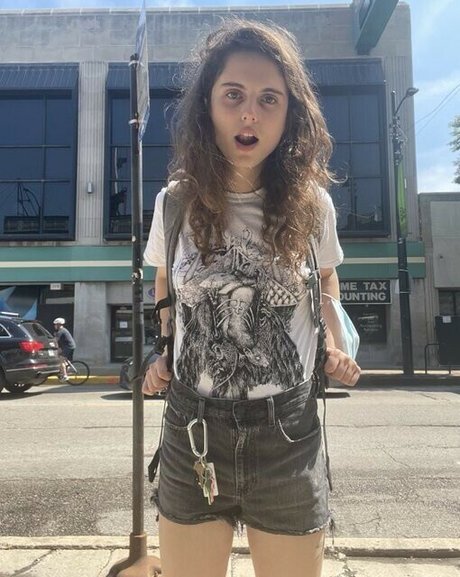 Helmet Girl nudes pornstar img