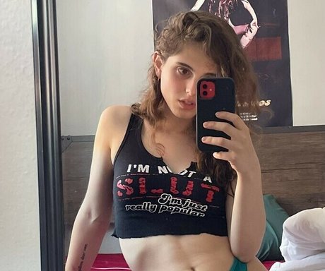 Helmet Girl star nudes pictures