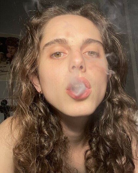 Helmet Girl exclusive pornstar pics