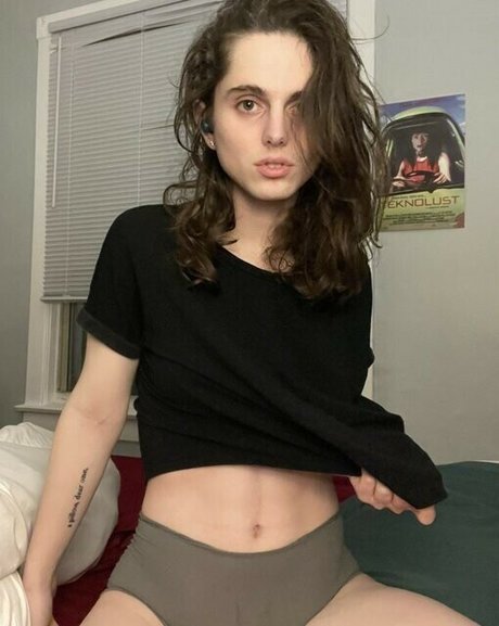 Helmet Girl model art archive