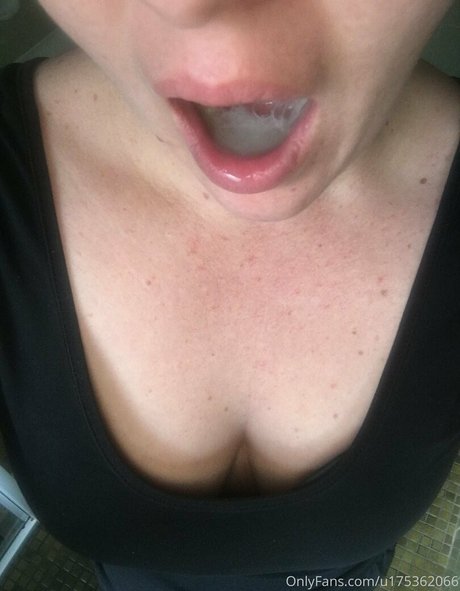 ashleighbitch star adult img