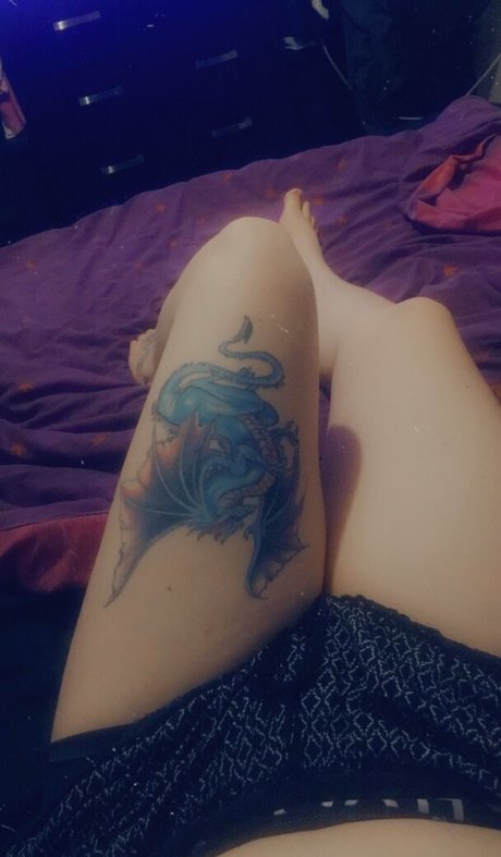 ashleighbitch naked pornstar photos