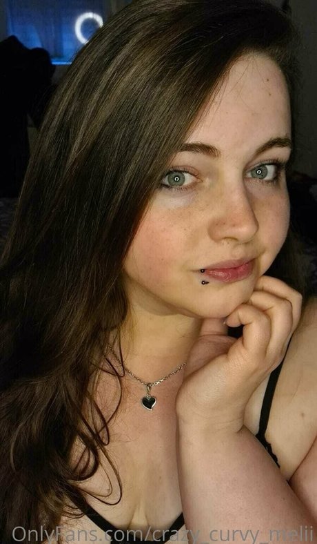 crazy curvy melii nice actress photo