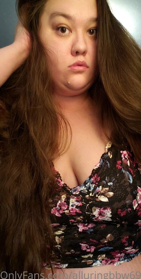 alluringbbw69 model pretty pic
