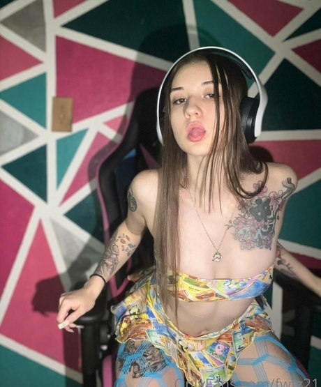 fwtz21 star sexy pic