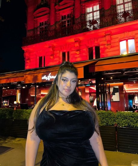 Yuval high quality actress gallery