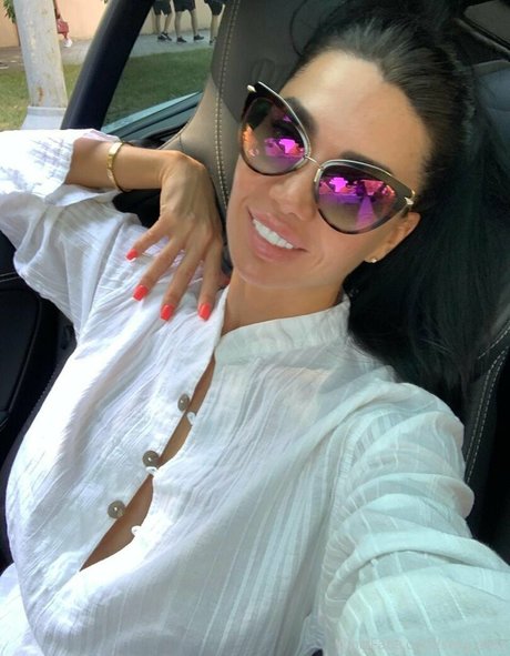 big tits squirt onlyfans beautiful pics