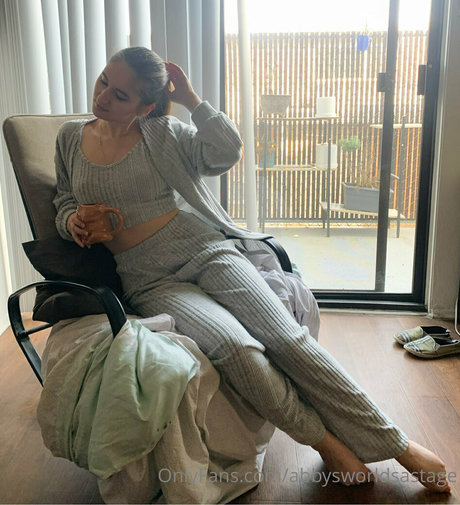 abbysworldsastage model free images