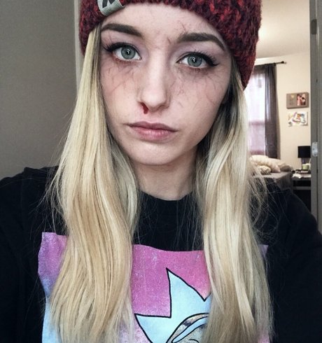 Billie Webb sex actress picture