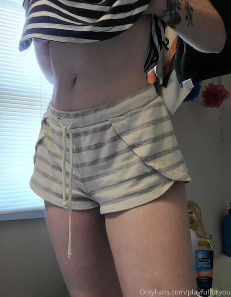 playfulforyou art model picture