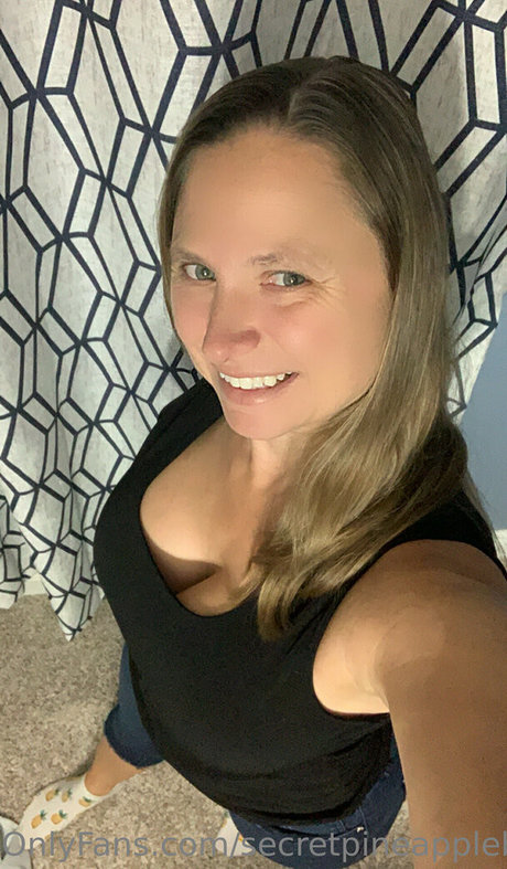 flat chested onlyfans art nude pics