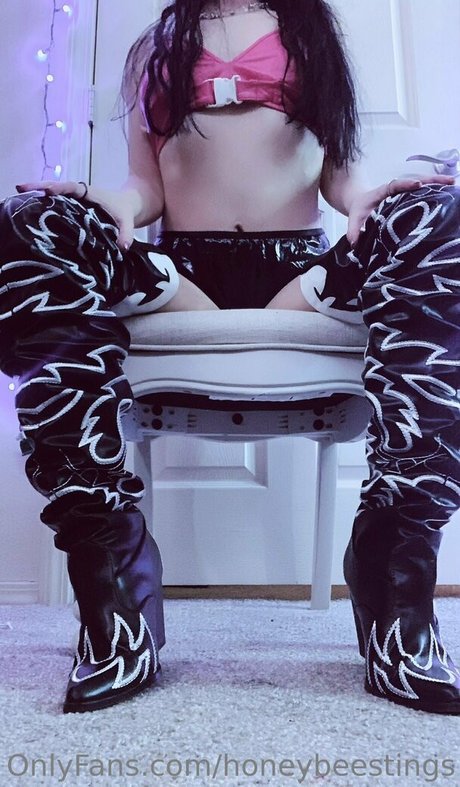 honeybeestings xxx pornstar gallery