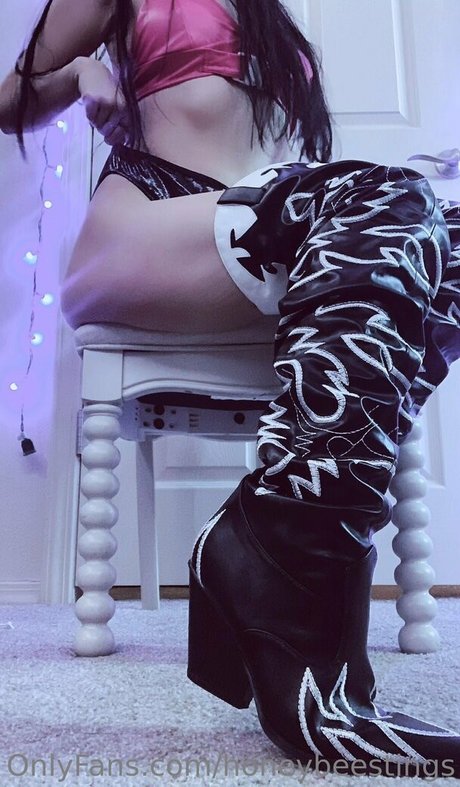 honeybeestings naked pornstar images