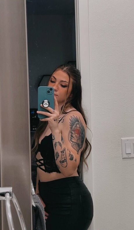 chubby latina onlyfans free nude picture