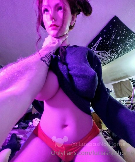 luciasnothome hot star pic