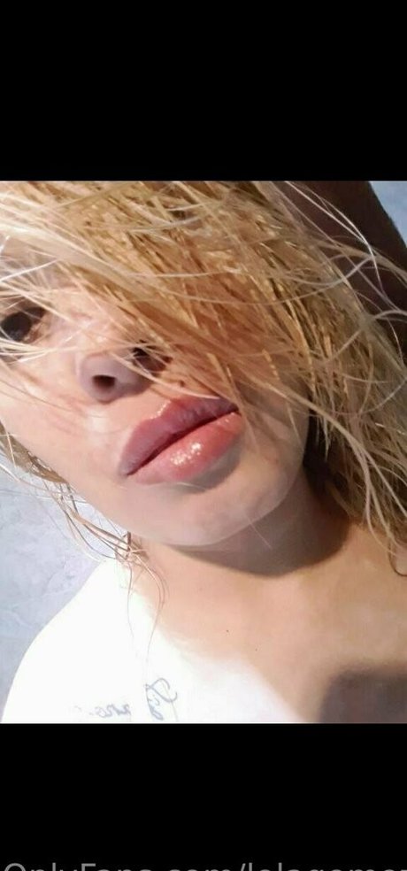 lolagomez1 sexy actress pics