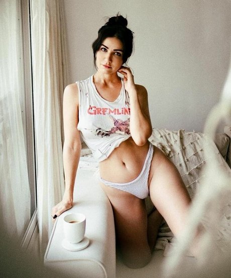 amyaelaofficial model nude img