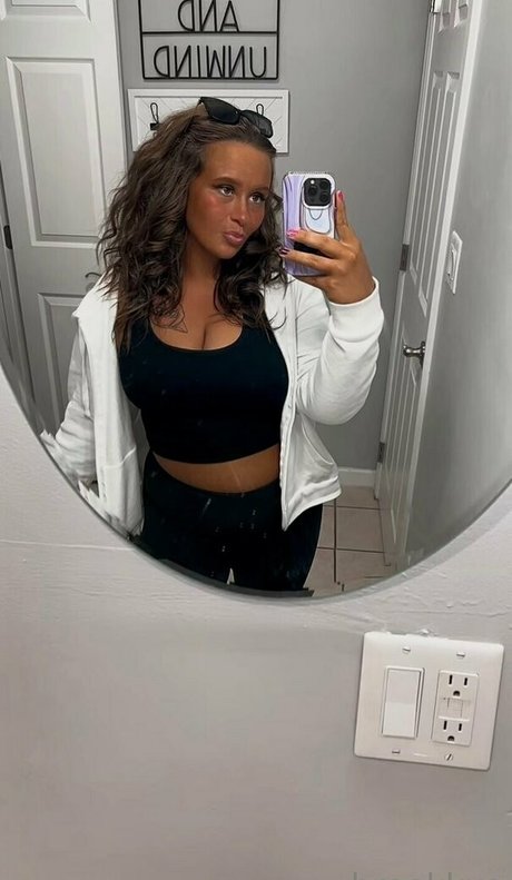 brookkxoo star porn pic