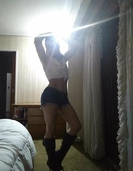 olesiana model pornographic pic